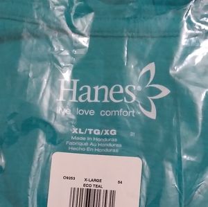 Pretty and comfy ladies tee for any outfit 💫